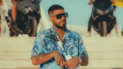 Μοντέλο, μπαργούμαν και πρώην παίκτρια του Love Island - Καλλονή η νέα σύντροφος του Snik