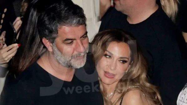 Δέσποινα Βανδή & Βασίλης Μπισμπίκης: Σε γνωστό εστιατόριο της Αθήνας μαζί με τον Πέτρο Ιακωβίδη - Βίντεο από την έξοδό τους