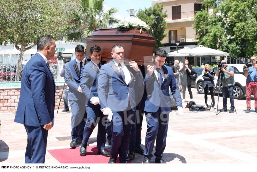 Φωτογραφίες από την κηδεία του Γιάννη Βογιατζή 3