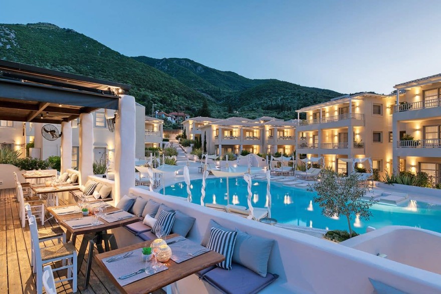 Crystal Waters: Το πολυτελές νησιώτικο καταφύγιο γαστρονομικού υψηλού επιπέδου