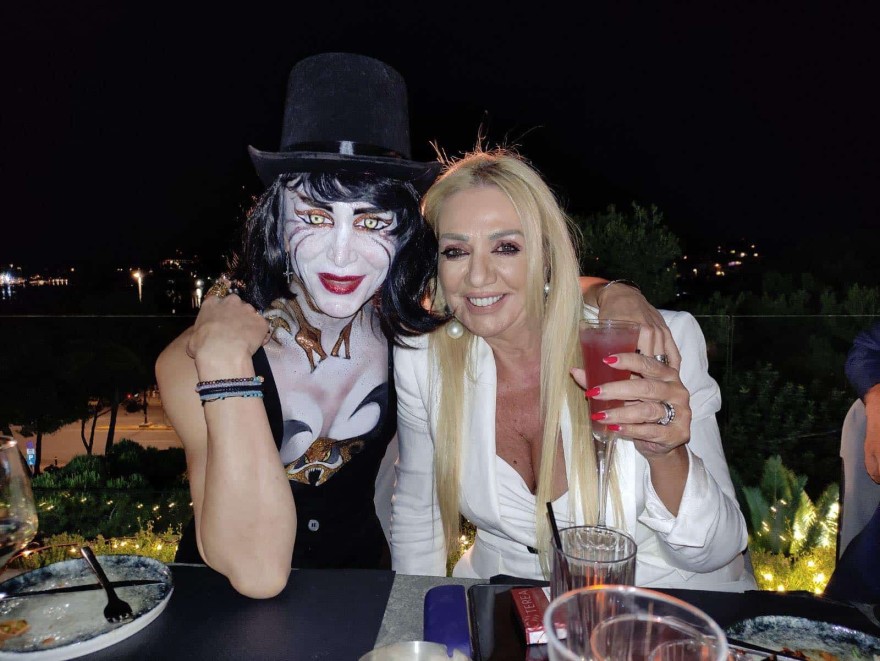 Swell: Παρέλαση επωνύμων στα γενέθλια του Angelo