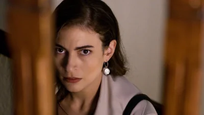 Παγιδευμένοι: «Αν με βοηθήσεις, υπόσχομαι ότι δεν θα σου συμβεί τίποτα» - Νεκρή η Άννα στα χέρια του δολοφόνου του πατέρα της;