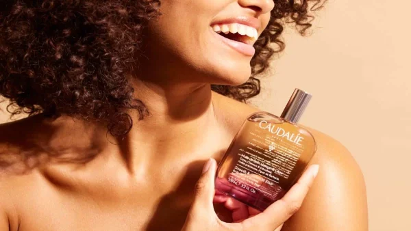 Caudalie: Τα Oil Elixirs είναι τα νέα must του καλοκαιριού