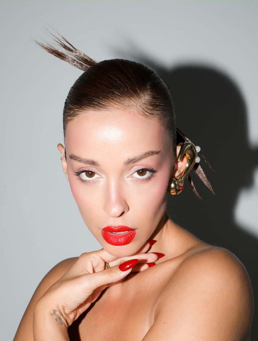 M·A·C x Eleni Foureira: Μια ανατρεπτική συνεργασία μακιγιάζ ξεκινά!