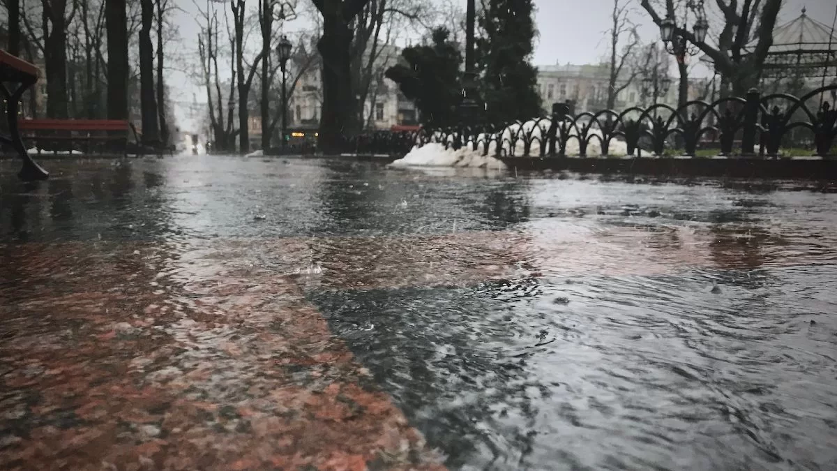 Καιρός σήμερα 13/6: Ισχυρές βροχές - Προσοχή σε αυτές τις περιοχές