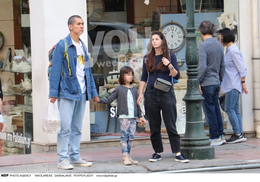 Κοντιζάς σύζυγος παιδί