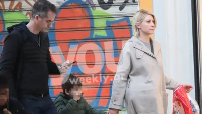 Στη θάλασσα με το γιο της Δήμο η Σία Κοσιώνη -  Η ανέμελη πλευρά της δημοσιογράφου