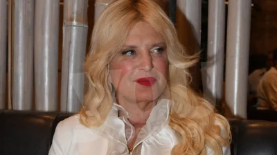 Με γαλάζιο μίνι φόρεμα σε εκδήλωση στο Μαρούσι - Οι κοινές φωτογραφίες της Μαρίνας Πατούλη, με τον πρώην σύζυγό της Γιώργο