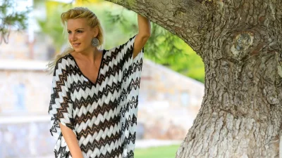 Βάσια Μαυράκη: «Οι γυναίκες είμαστε ανθεκτικότερες στον πόνο του έρωτα»