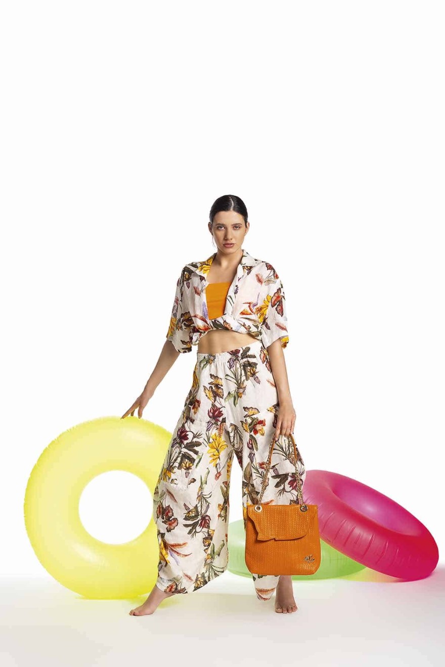 Τα πιο trendy twin-sets και αξεσουάρ της σεζόν για σούπερ στιλάτες καλοκαιρινές εμφανίσεις!