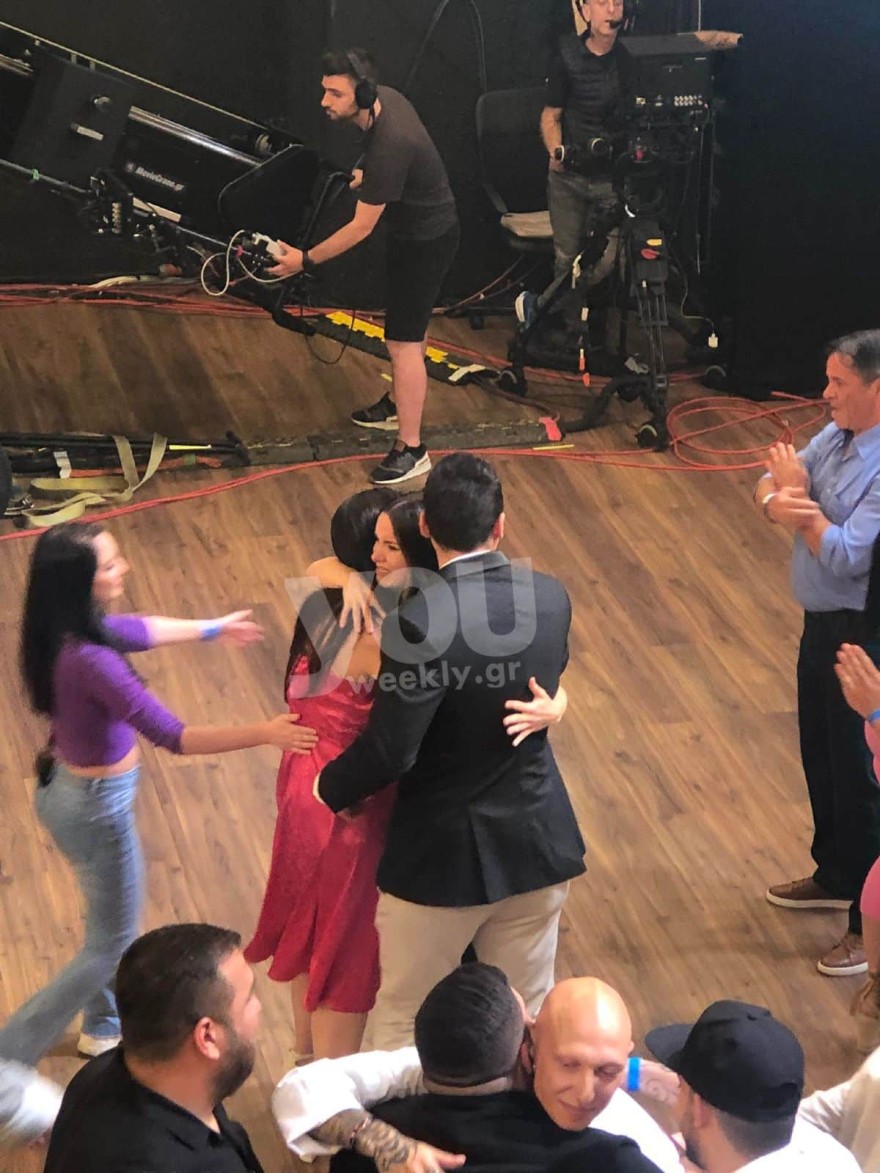 Μπέη νίκη MasterChef 7 αγκαλιά Μπέλλος