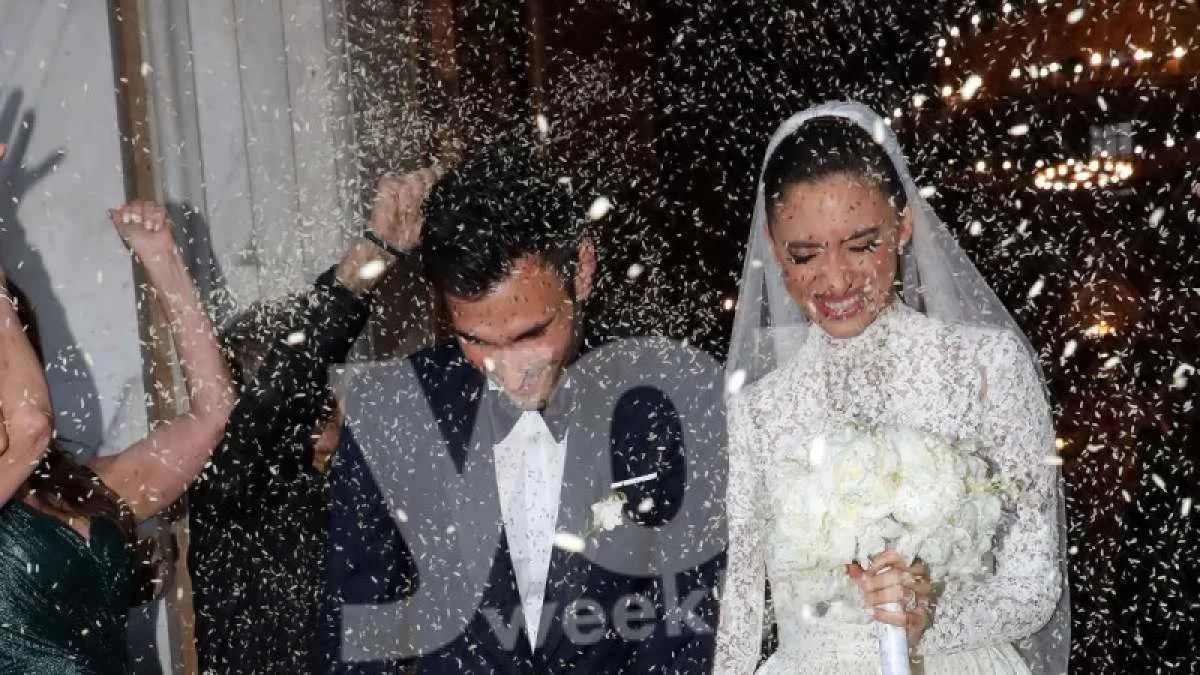 Σφραγισμένο με χρυσή λεπτομέρεια - Το υπέρκομψο προσκλητήριο του γάμου της Πρέλεβιτς & του Νομικού