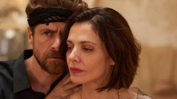 Σασμός (30/6): «Είναι το παιδί μας» - Ανακοινώνει απόψε την εγκυμοσύνη της