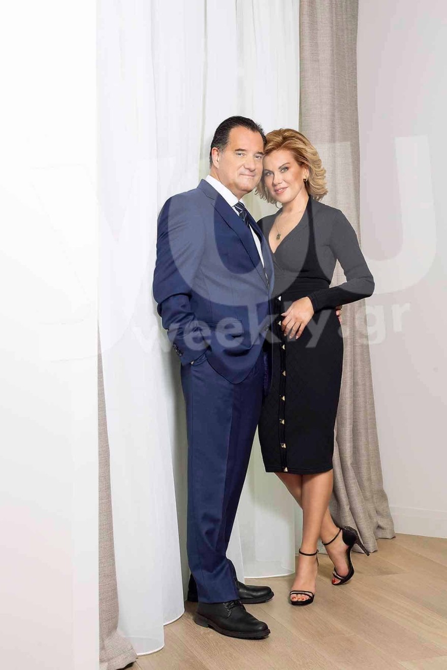 Άδωνις Γεωργιάδης - Ευγενία Μανωλίδου: Το πιο δημοφιλές ζευγάρι της πολιτικής σκηνής φωτογραφίζεται για πρώτη φορά μαζί & μιλά για τα 20 χρόνια κοινής ζωής του