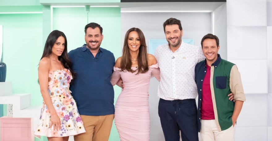 Μπέτυ Μαγγίρα με ομάδα