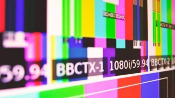 Χαμός στα μηχανάκια της AGB: Τα νούμερα τηλεθέασης της Κυριακής 9/7