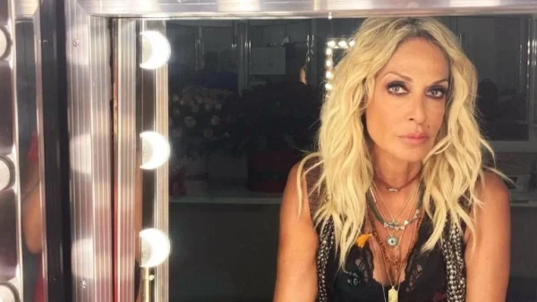 «Μου φαίνεται απίστευτη η είδηση πως έφυγε για πάντα» - Βυθισμένη στο πένθος η Άννα Βίσση