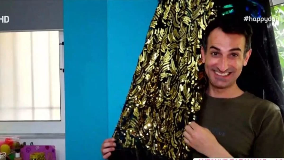 Ένα σπίτι γεμάτο, ρούχα, παπούτσια και περούκες - Βίντεο από το διαμέρισμα της Λόλας ή αλλιώς Αντώνη Παπαηλία