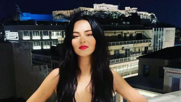 «Γιατί κι εγώ το πολεμούσα, δεν ήθελα να μου το λέει έτσι, τσαντιζόμουν» -  Η απάντηση της Ζενεβιέβ Μαζαρί για την επιλογή ονόματος της κόρης της