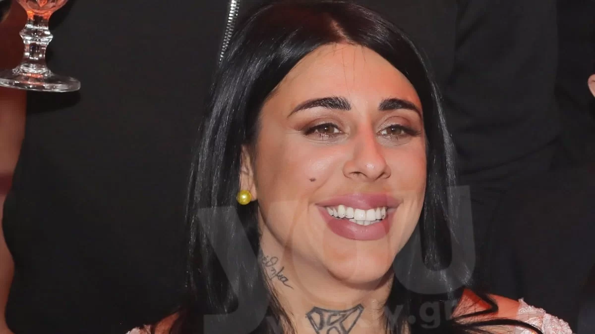 Η πρώτη φωτογραφία της Super Κική μετά την λιποαναρρόφηση - Τα σημάδια στα μπούτια της και οι τρύπες