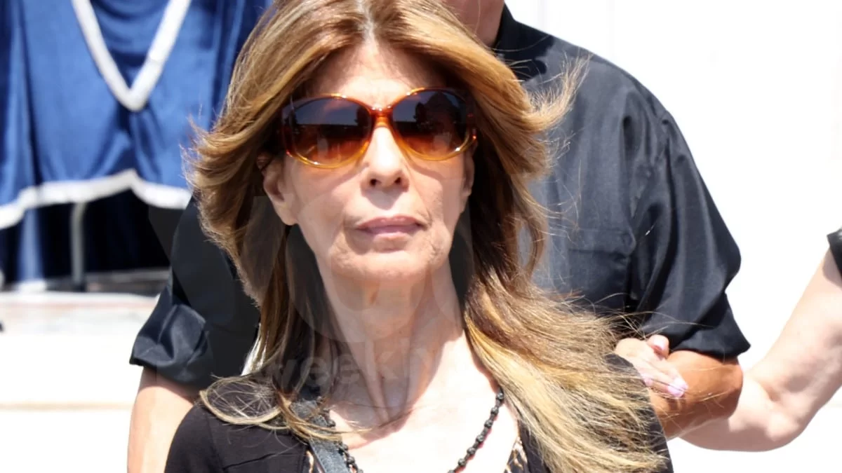 «Ο Θεός να τον αναπαύσει Παναγία μου...» - Βυθισμένη στη θλίψη η Κατερίνα Στανίση