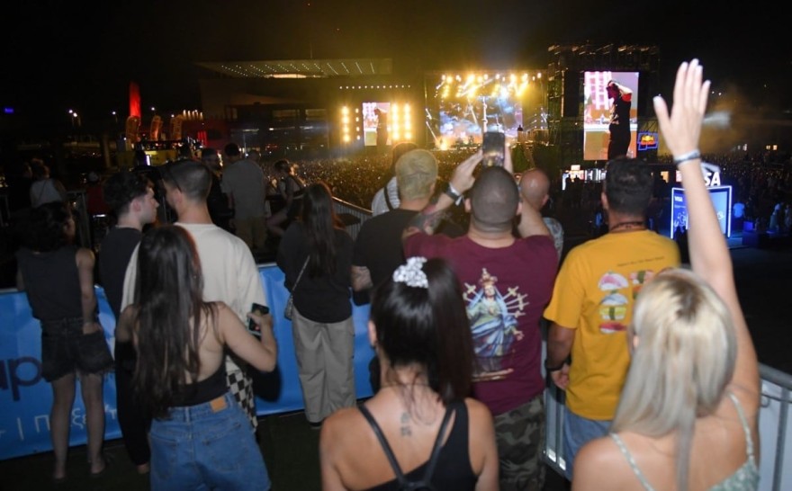 Wu-Tang Clan: Οι Θρύλοι του hip-hop ταρακούνησαν την Πλατεία Νερού