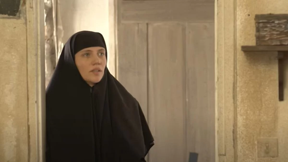 Μαύρο Ρόδο (5/7): Θρήνος για την Ελισάβετ - Τον βρίσκει κρεμασμένο στο δωμάτιο της με το σκοινί της καμπάνας