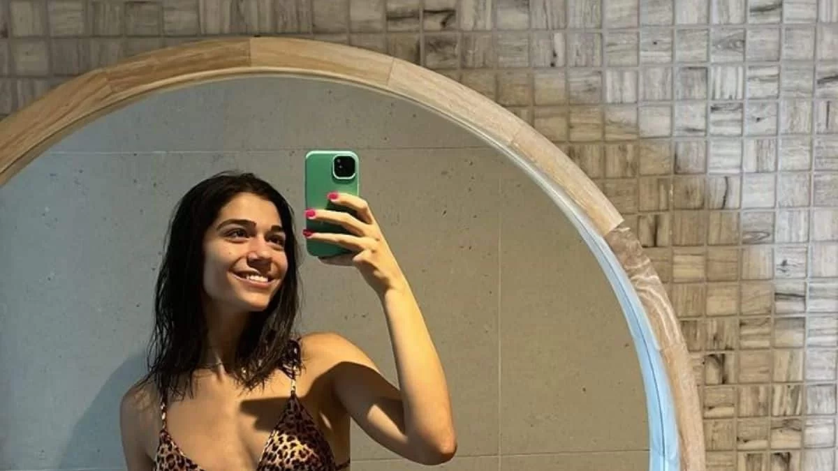 Με μικροσκοπικό λεοπάρ μαγιό και άβαφη: Η νέα ανάρτηση της Μελίνας Νικολαΐδη - Ίδια η Δέσποινα Βανδή