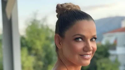 Ακομπλεξάριστη η Παναγιώτα Βλαντή - Το πραγματικό της πρόσωπο στα 54