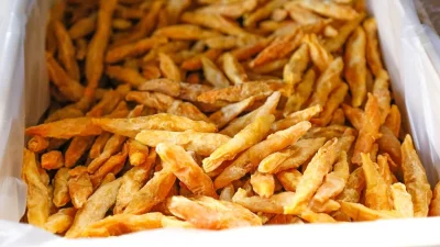 Πατάτες τηγανητές: Τα 6 λάθη που κάνετε και σας βγαίνουν αντί τραγανές σαν μουλιασμένες στο λάδι