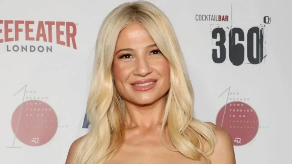 Φαίη Σκορδά: Με υπέροχο καλοκαιρινό μακιγιάζ σαν να την άγγιξε ο ήλιος!