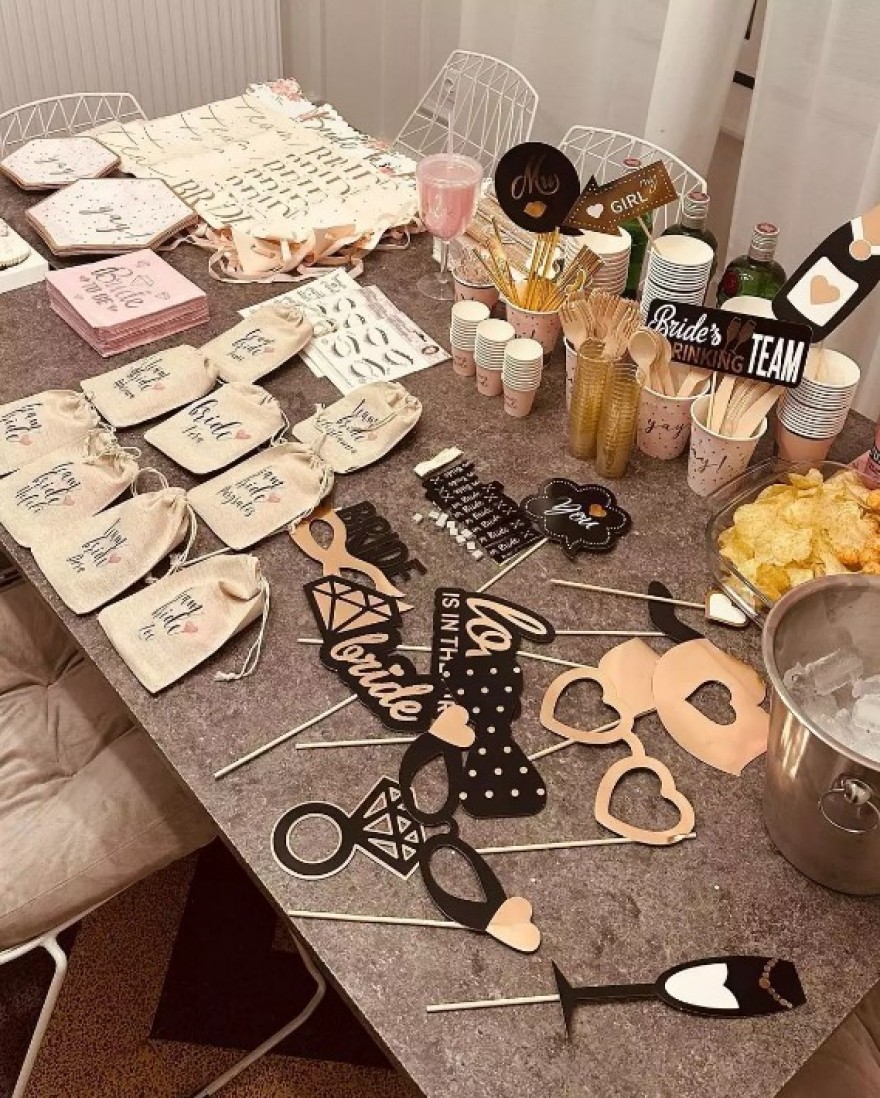 Παντρεύεται ο Stan - Φωτογραφίες και βίντεο από το φαντασμαγορικό μπάτσελορ της μέλλουσας γυναίκας του