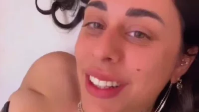 Super Κική: Το σώμα της μετά το χειρουργείο και την λιποαναρρόφηση - Η φωτογραφία μπροστά από τον ολόσωμο καθρέφτη