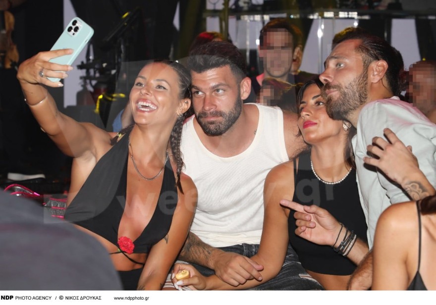 Συναισθηματικά φορτισμένος ο Σάκης Κατσούλης: Τα κλάματά του σε πάρτι των Survivors στο Romeo