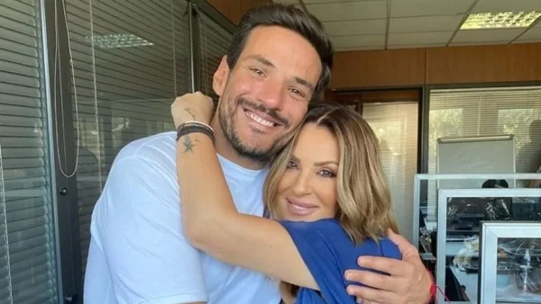 «Αγάπη μου...» - Το σχόλιο της Ναταλίας Γερμανού στην ανάρτηση του Κώστα Τσουρού για τη νέα του εκπομπή στο MEGA