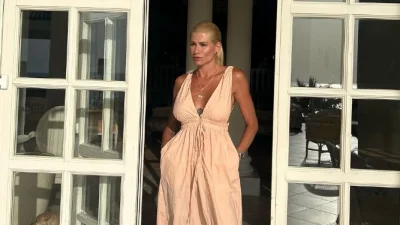 Ντυμένοι ασορτί στα μαύρα - Η νέα φωτογραφία της Ευρυδίκης Παπαδοπούλου με τον σύντροφό της στη Σαντορίνη