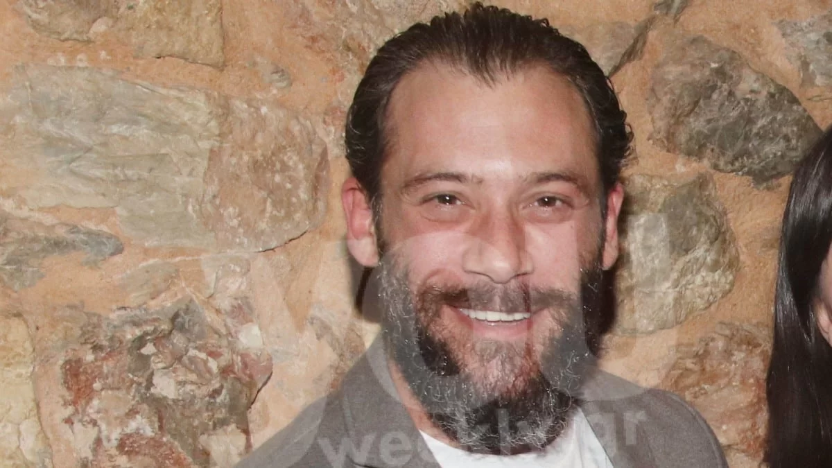 Με πολύ μακριά μαλλιά και boho στυλ - Σπάνια φωτογραφία με την αδερφή του Αντίνοου Αλμπάνη