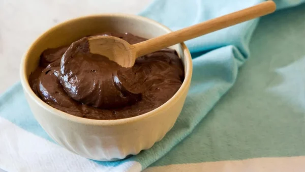 Διαιτητικό γλυκό ψυγείου με μόνο 2 υλικά - Σοκολατοκόλαση με λίγες θερμίδες