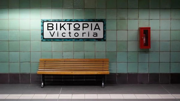 Τραγωδία στον σταθμό του ηλεκτρικού "Βικτώρια" - Νεκρή η γυναίκα που έπεσε στις γραμμές