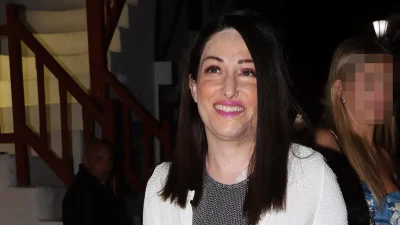 Γυμνασμένος και πολύ γοητευτικός - Η φωτογραφία της Ιωάννας Παλιοσπύρου με τον αδερφό της στην παραλία