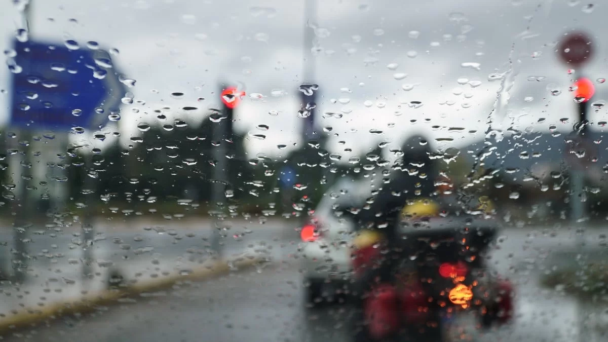 Παραμένουν οι κατά τόπους βροχές και καταιγίδες -  Άστατος ο καιρός σήμερα (6/8)