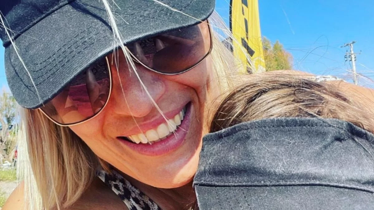 Την έβαψε, την έντυσε και της έφτιαξε τα μαλλιά - Η κόρη της Μελέτη έχει μεγαλώσει και επιμελείται τις εμφανίσεις της παρουσιάστριας