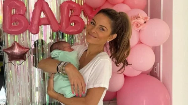 «Η καρδιά μου είναι τόσο γεμάτη» - Συγκινεί η Μαρία Μενούνος με την εξομολόγηση για την 1 μηνών κόρη της