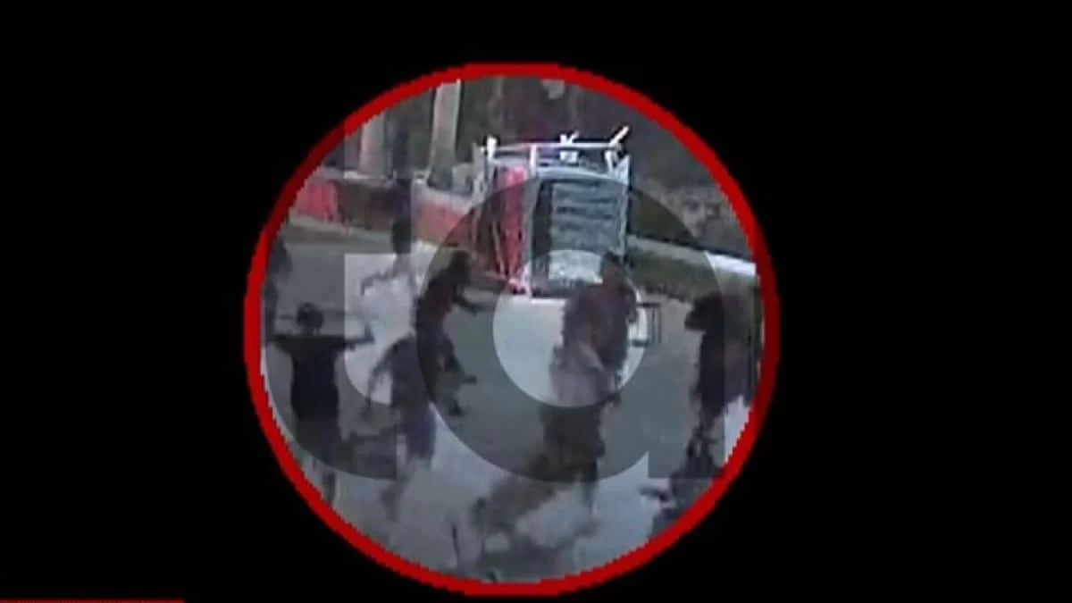 Νέα Φιλαδέλφεια: Προσοχή σκληρές εικόνες! Καρέ καρέ η στιγμή που ο 29χρονος Μιχάλης δέχεται επίθεση με ρόπαλο