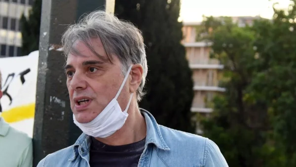 «Γιατρό, φωνάξτε γιατρό» - Τραγικές εικόνες στην Ικαρία όταν ανέσυραν νεκρό το γιο του Οδυσσέα Σταμούλη από τη θάλασσα