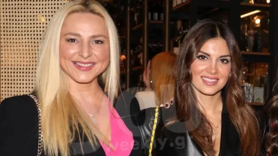 Καμία σχέση με τις εμφανίσεις τους στο πλατό του Happy Day - Τσιμτσιλή & Παλιαλέξη αναστάτωσαν την Πάρο με τα μαγιό τους