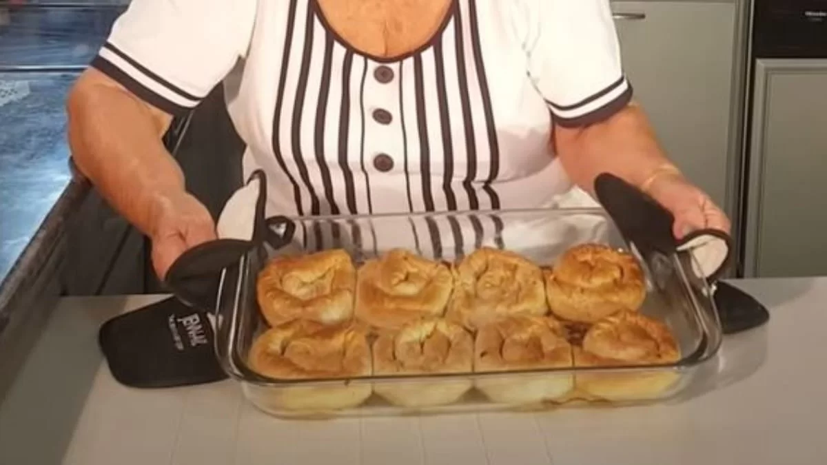 Τραγανή σε κάθε δαγκωνιά - Νόστιμη στριφτή πολίτικη σπανακοτυρόπιτα από την Βέφα Αλεξιάδου