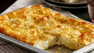 Με σόδα χωρίς να κάνει κρατς το φύλλο - Εύκολη τσαλακωτή τυρόπιτα της Αργυρώς