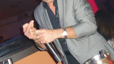 Θλίψη - Πέθανε πολύ γνωστός Έλληνας τραγουδιστής