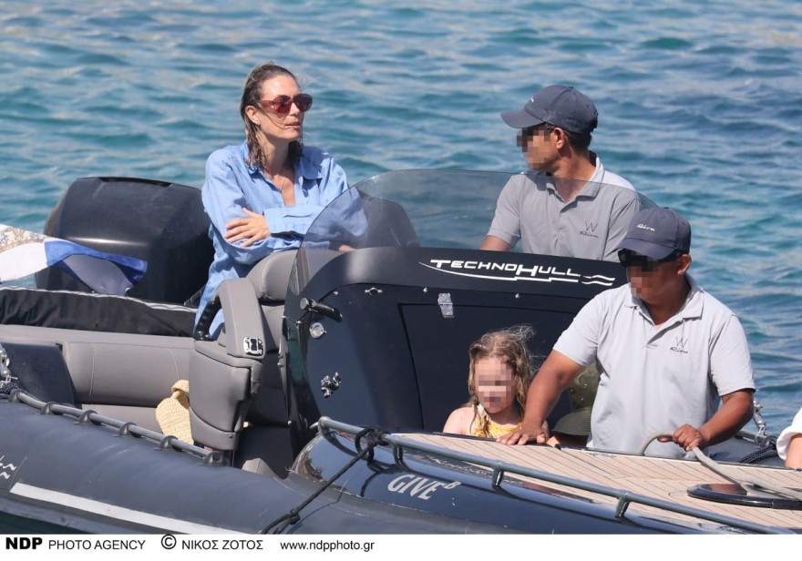 Βίκυ Καγιά ταχύπλοο σκάφος